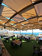 Holiday Season Hotel