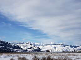 Casia Lodge and Ranch