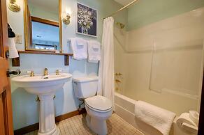 Casia Lodge and Ranch