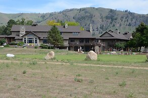 Casia Lodge and Ranch