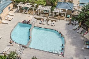 Fantastic Business Condo at Ballston