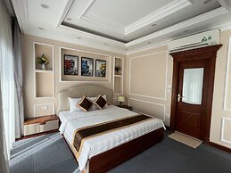 PARIS OF DRAGONBAY HOTEL