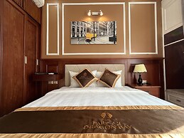 PARIS OF DRAGONBAY HOTEL