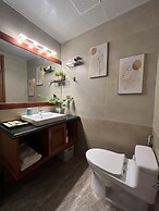 PARIS OF DRAGONBAY HOTEL