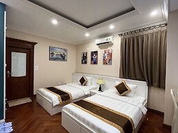 PARIS OF DRAGONBAY HOTEL