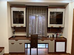 PARIS OF DRAGONBAY HOTEL