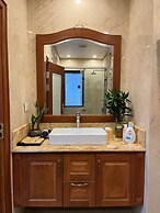 PARIS OF DRAGONBAY HOTEL