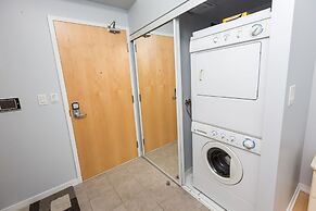 Iceboat Terrace-Downtown-Ent District