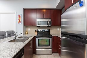 Iceboat Terrace-Downtown-Ent District