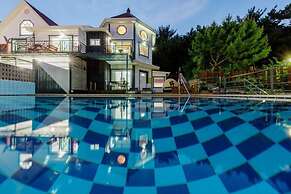Pool Villa 1-2 Pension