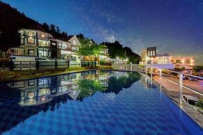 Pool Villa 1-2 Pension