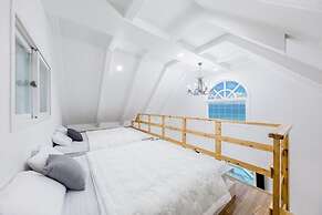 Pool Villa 1-2 Pension