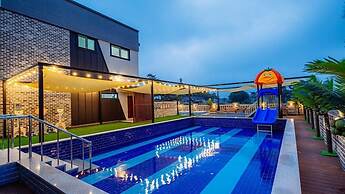 My Kids Pool Villa
