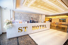 ST Hotel Wattay Airport