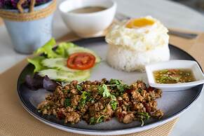 ST Hotel Wattay Airport