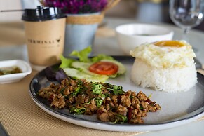 ST Hotel Wattay Airport