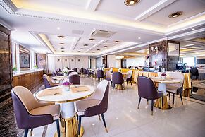 ST Hotel Wattay Airport