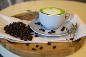 ST Hotel Wattay Airport