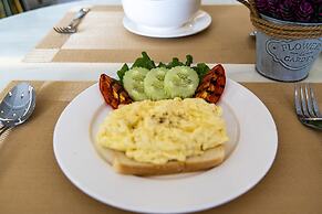 ST Hotel Wattay Airport