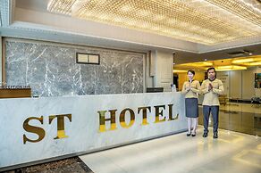 ST Hotel Wattay Airport