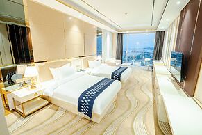 ST Hotel Wattay Airport