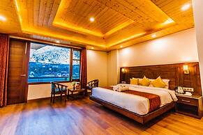 Misty Mountains Manali