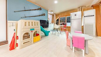 Ganhwa Badabae Beomseon Kids Pension