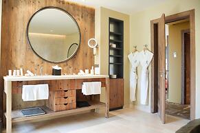 Les Regalia Hotel & SPA