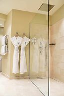 Les Regalia Hotel & SPA