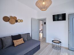 Ariti Seaside Residence