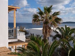 Ariti Seaside Residence