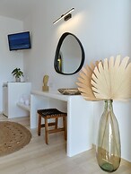 Ariti Seaside Residence