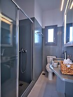 Ariti Seaside Residence