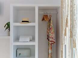 Ariti Seaside Residence