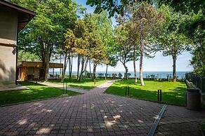 Epico Seafront & Garden Apartments