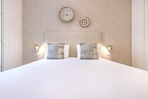 Ando Living Douradores House