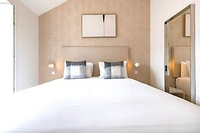 Ando Living Douradores House