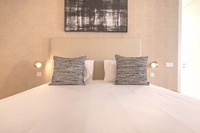 Ando Living Douradores House