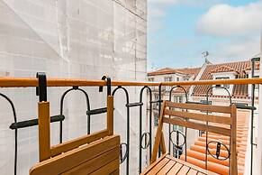 Ando Living Douradores House