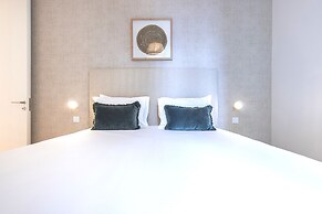 Ando Living Douradores House