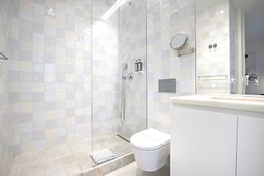 Ando Living Douradores House