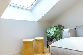 Ando Living Douradores House