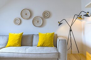 Ando Living Douradores House