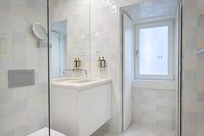 Ando Living Douradores House