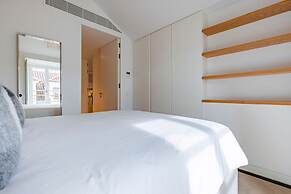 Ando Living Douradores House