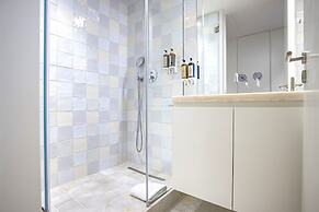 Ando Living Douradores House