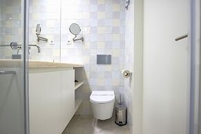 Ando Living Douradores House