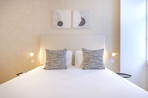 Ando Living Douradores House