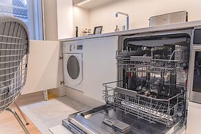 Ando Living Douradores House