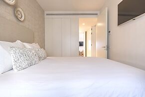 Ando Living Douradores House